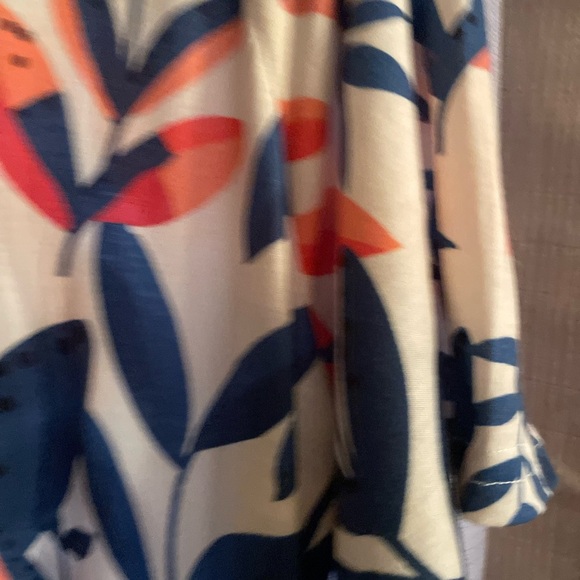 Floral V-Neck Dress - Multicolor - Picture 3 of 4